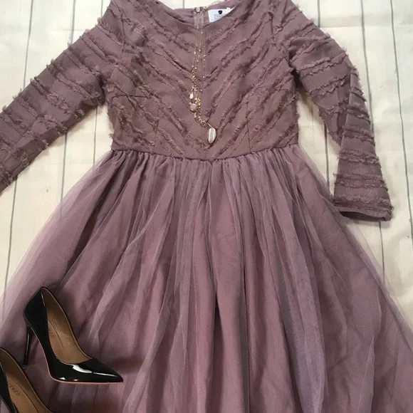 Beautiful elegant dress - Picture 3 of 5